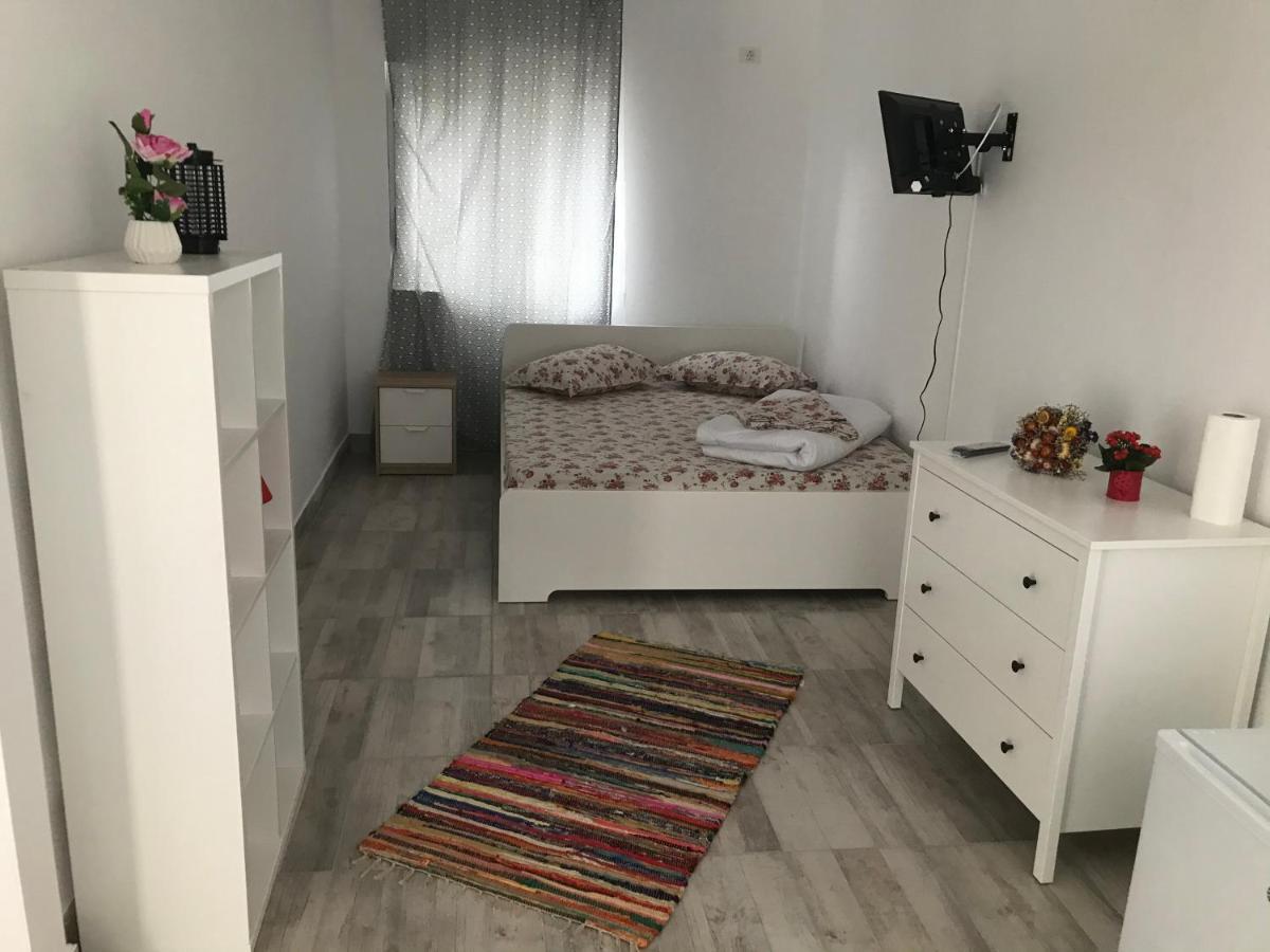 Casa Dada Lejlighedshotel Două Mai Eksteriør billede